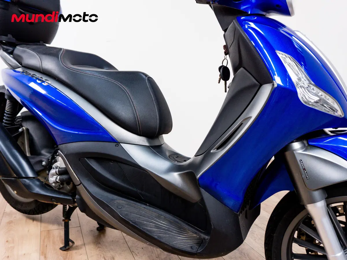 Piaggio Beverly 300 ABS-ASR (2021 - 25) (5)