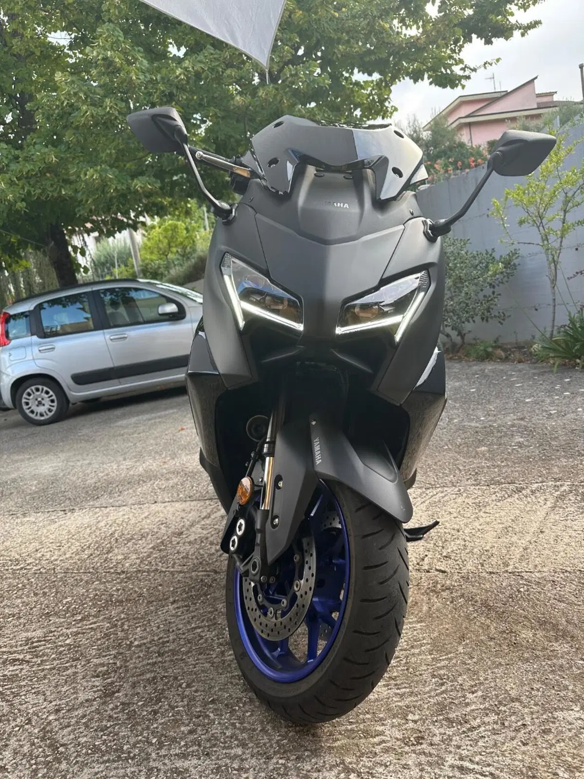 Yamaha T-Max 560 (2025 - 26) (3)