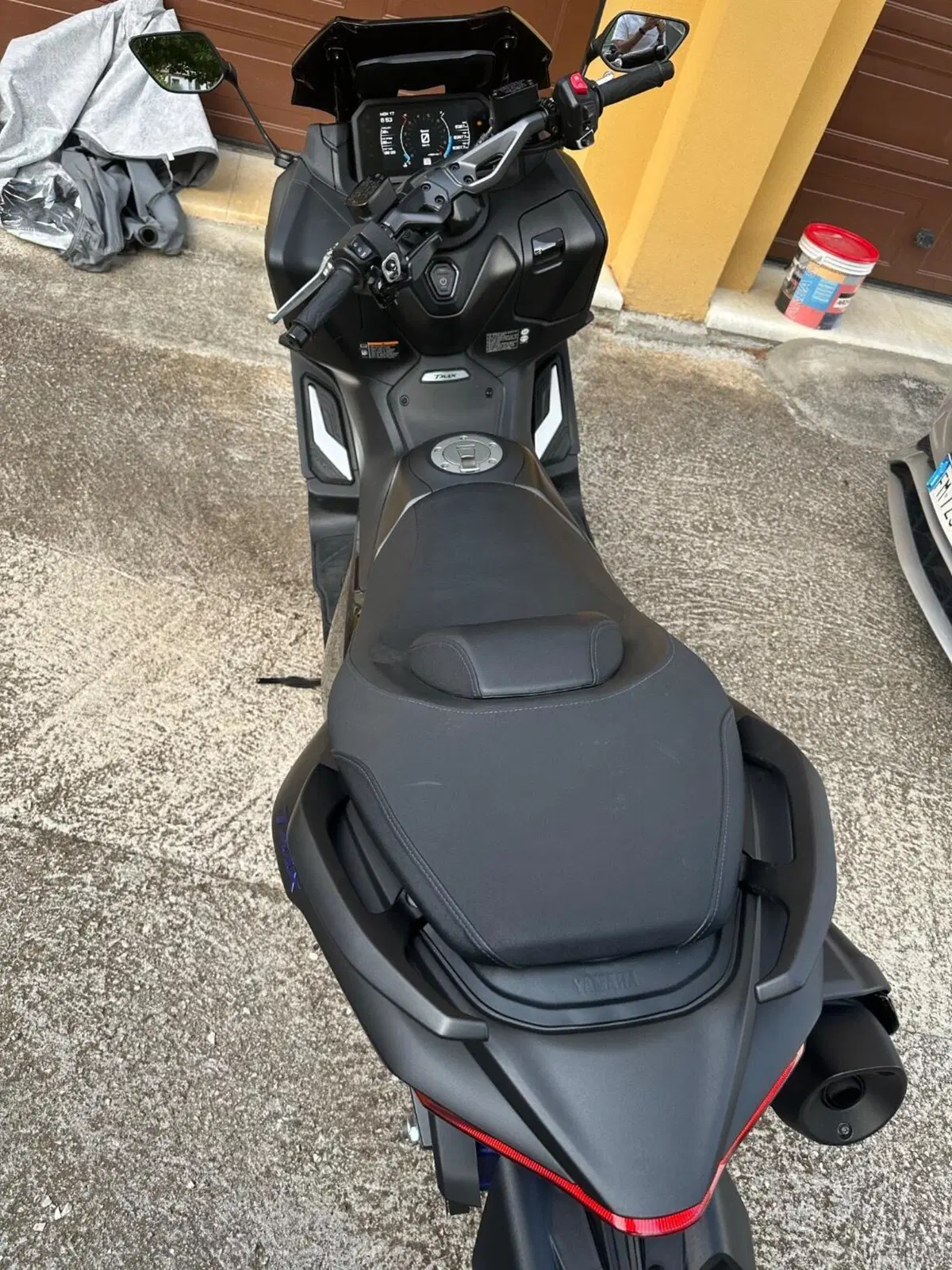 Yamaha T-Max 560 (2025 - 26) (8)