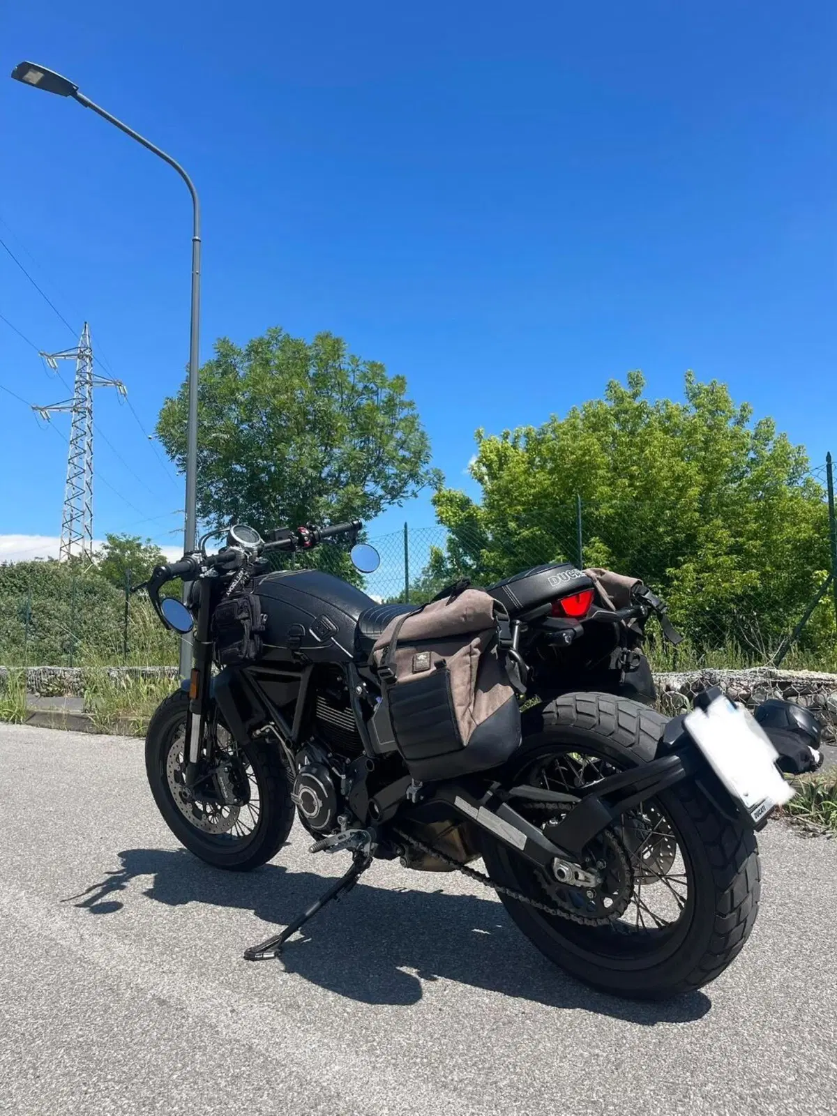 Ducati Scrambler 800 Night Shift (2021 - 22) (4)