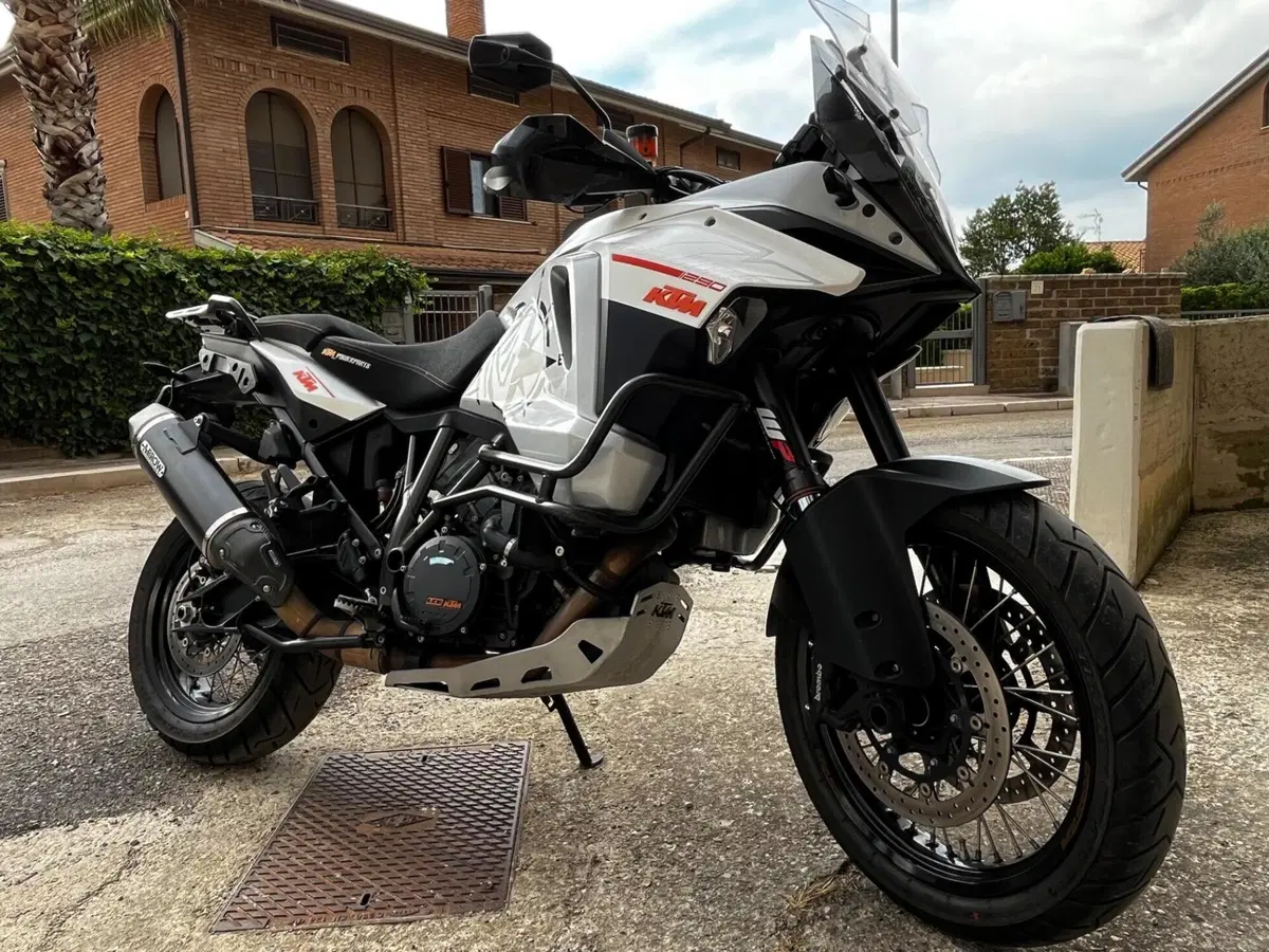 KTM 1290 Super Adventure (2015 - 16)