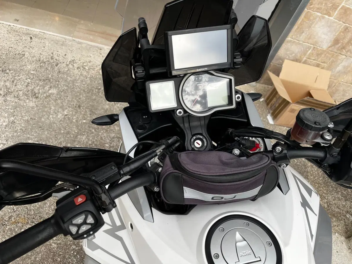 KTM 1290 Super Adventure (2015 - 16) (4)