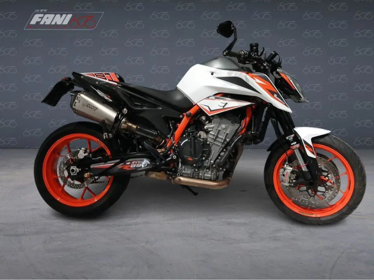 KTM 890 Duke R (2020)