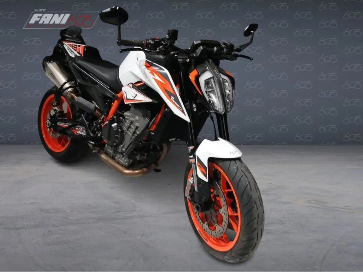 KTM 890 Duke R (2020) (3)