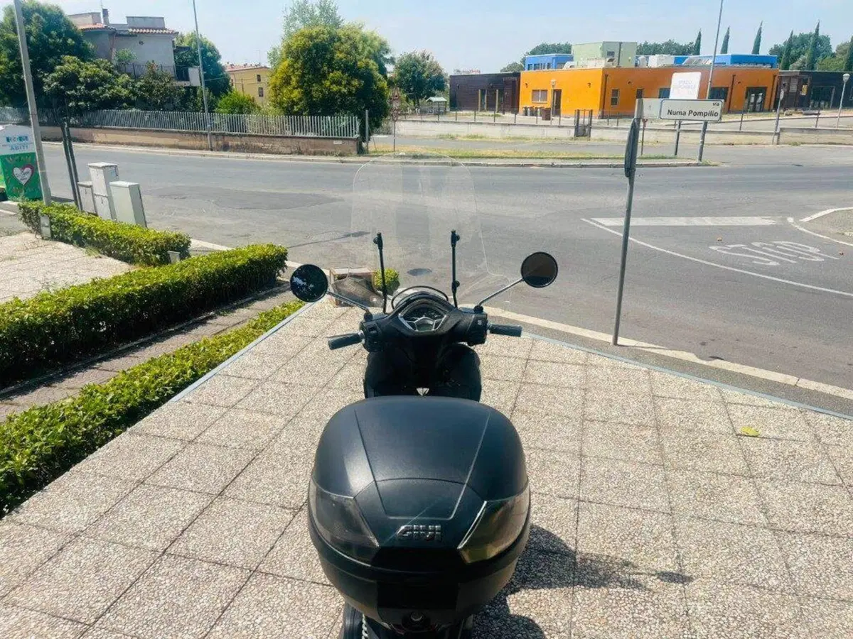 Piaggio Liberty 125 (2025 - 26) (3)