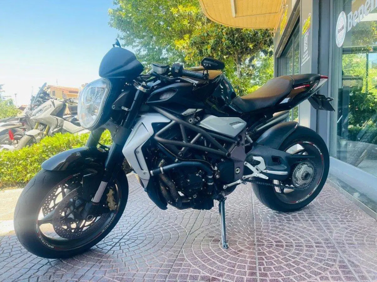 MV Agusta Brutale 990 R (2009 - 12) (2)