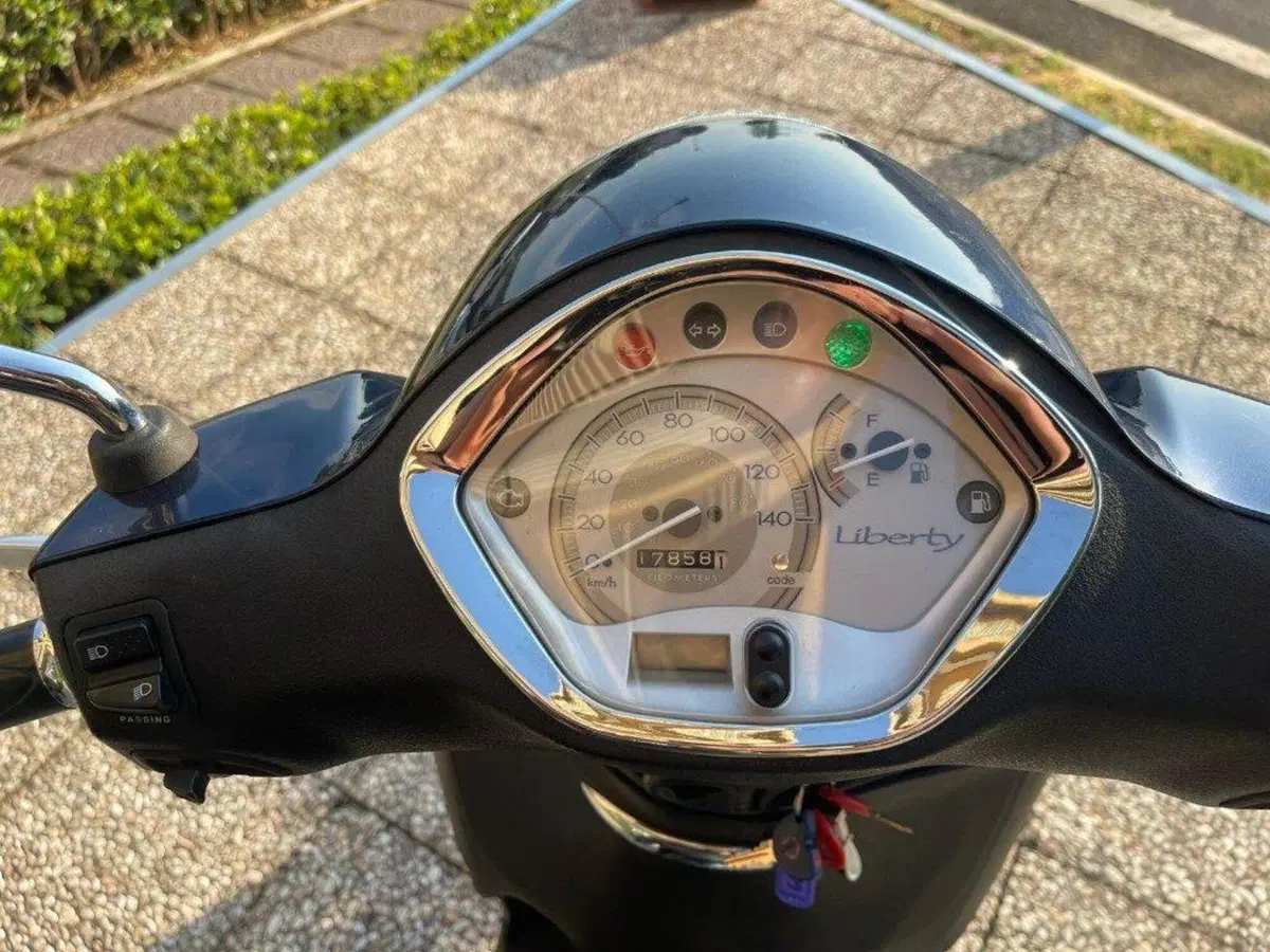 Piaggio Liberty 150 3V Full Optional (2013 - 15) (6)
