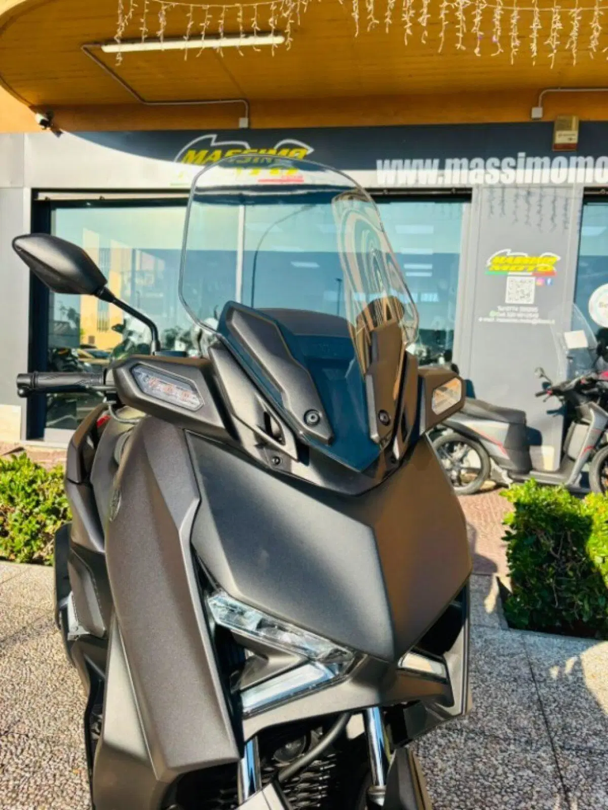 Yamaha X-Max 300 (2021 - 24) (3)