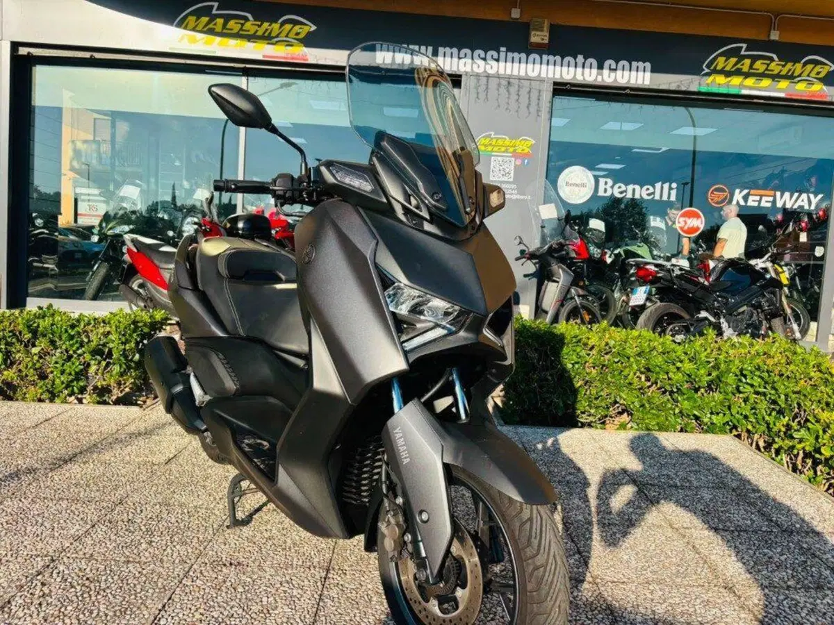 Yamaha X-Max 300 (2021 - 24) (9)