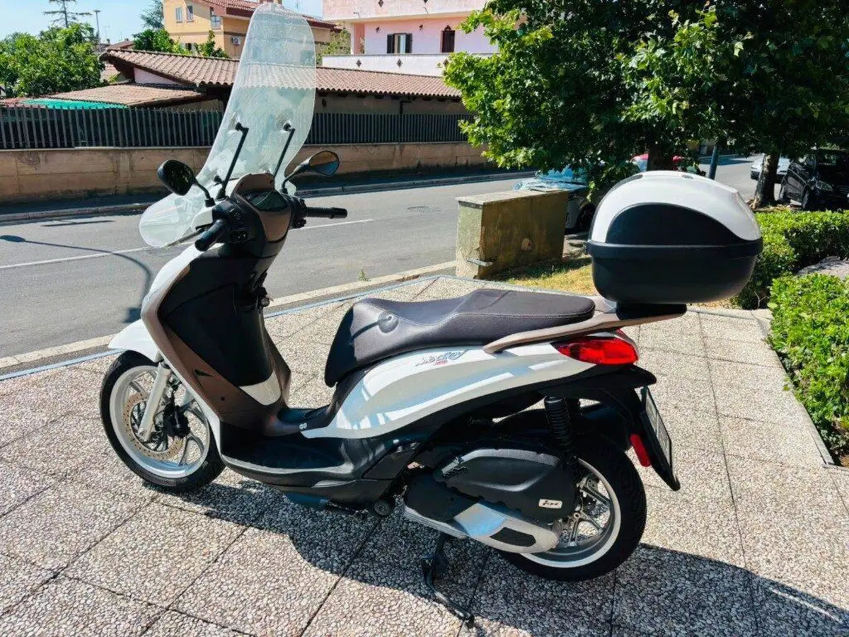 Piaggio Medley 150 (2020) (3)