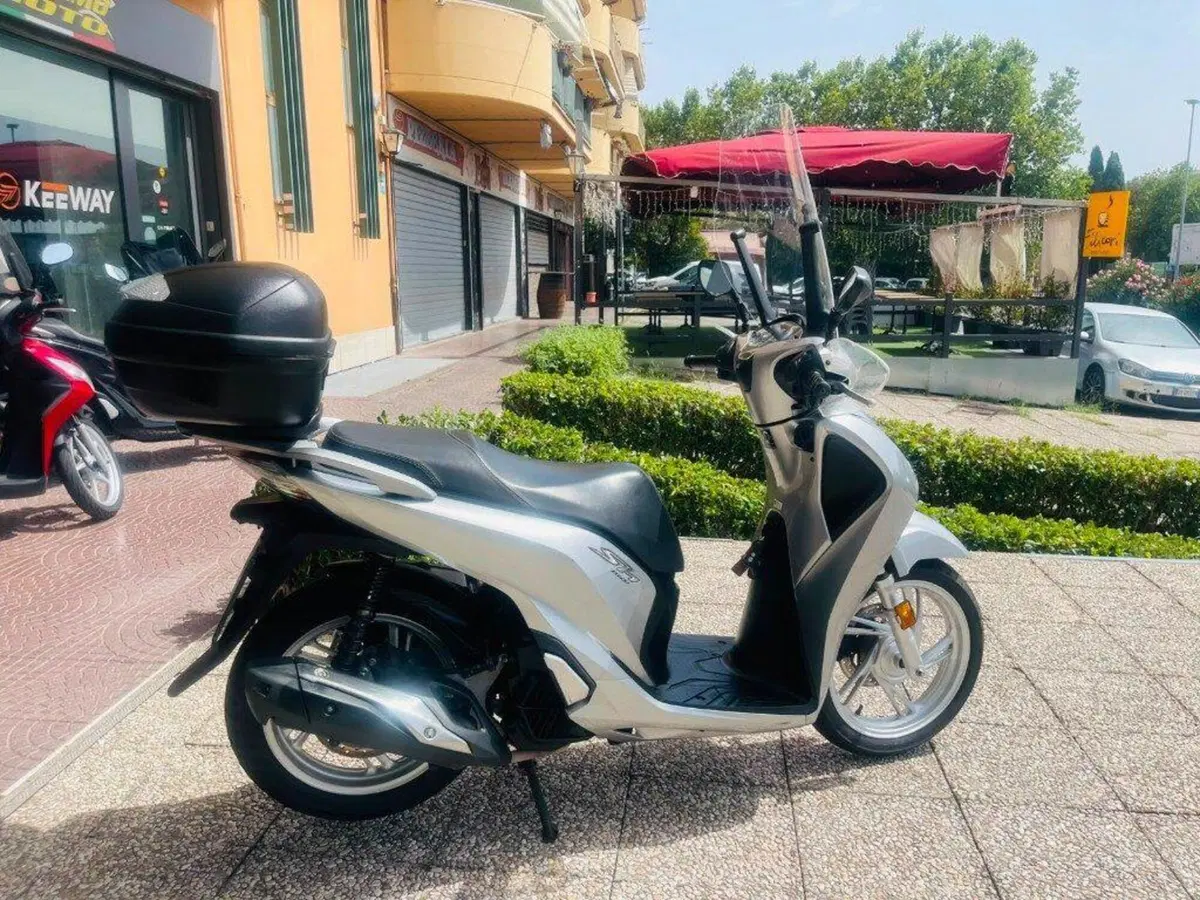 Honda SH 150i (2017 - 19) (9)