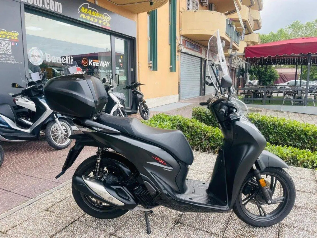 Honda SH 150i (2020 - 23) (2)