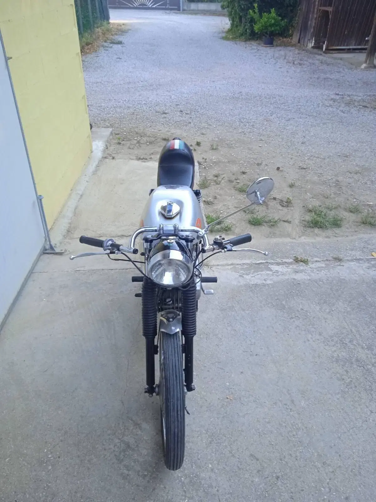 Moto Guzzi Stornello sport 125 caffe racer (2)