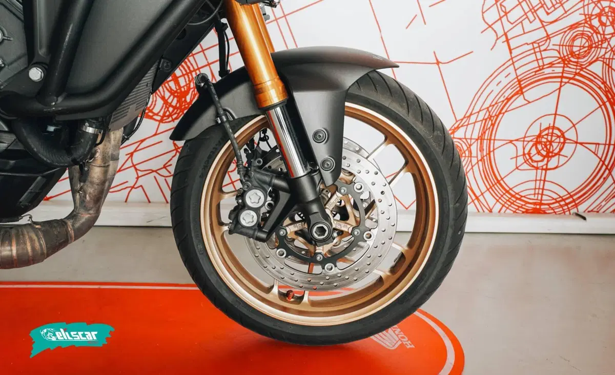 Yamaha Tracer 9 GT (2021 - 24) (18)
