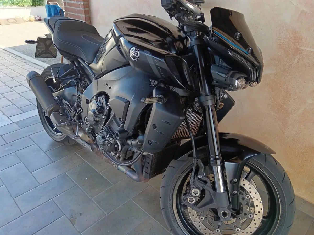 Yamaha MT-10 (2022 - 26) (2)