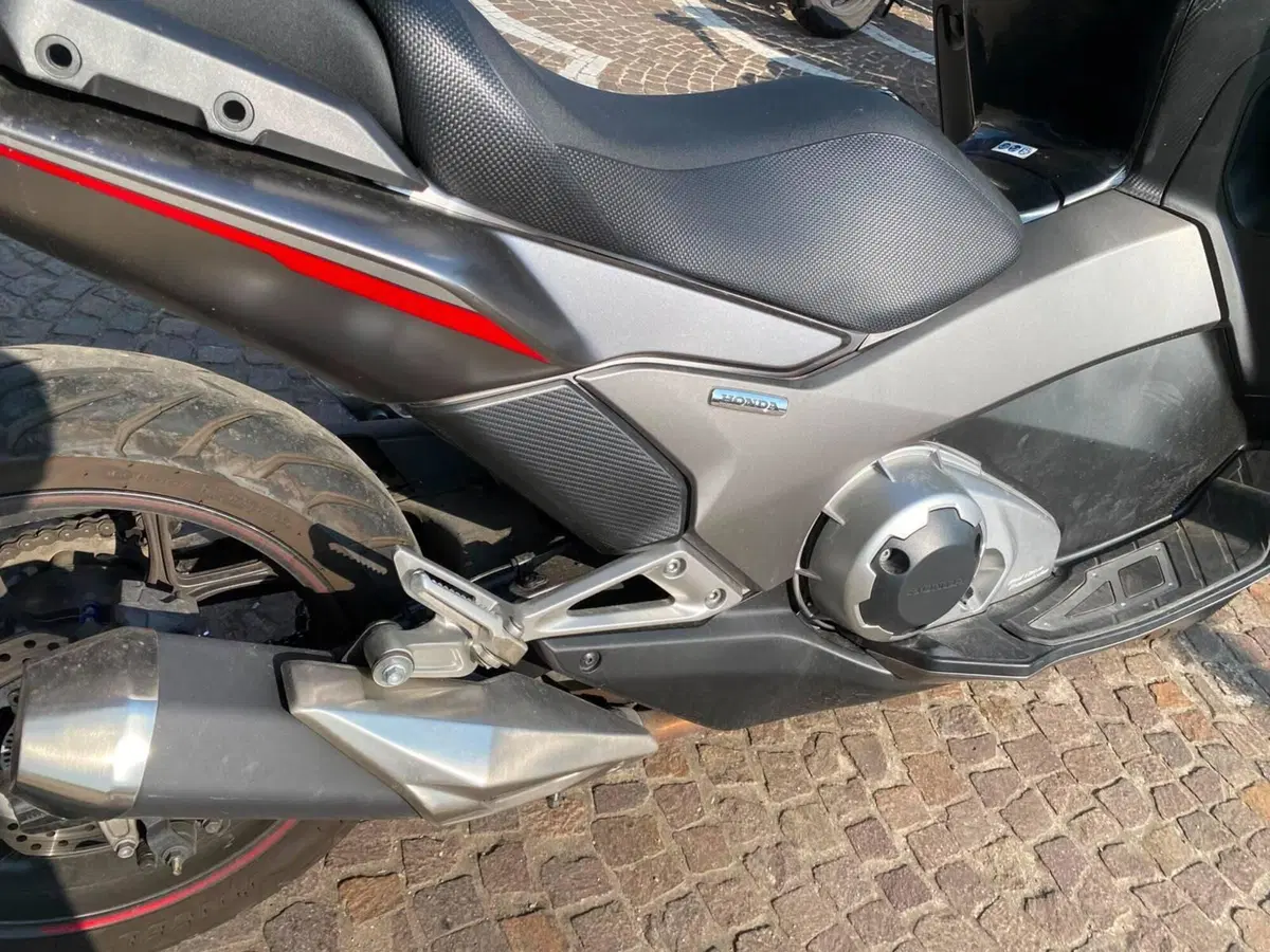 Honda Integra 750 DCT Sport (2017) (6)
