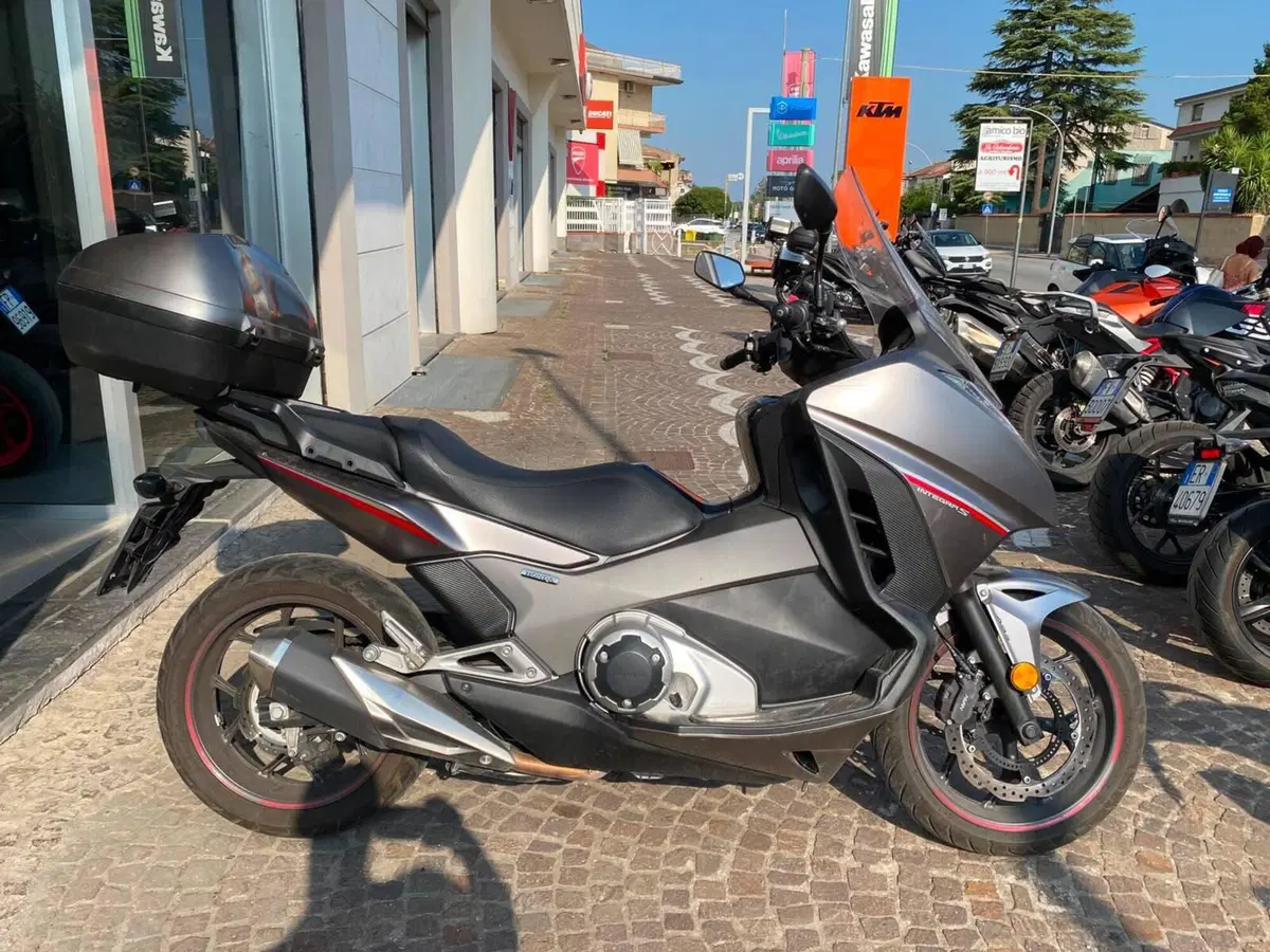 Honda Integra 750 DCT Sport (2017)