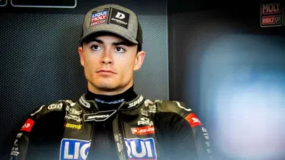 MotoGP 2026. Manuel Gonzalez, il capoclassifica della Moto2 che guarda quelli dietro andare in MotoGP