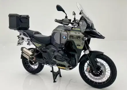 BMW R 1300 GS Adventure: la serie speciale per i dieci anni della fabbrica di Manaus, in Brasile