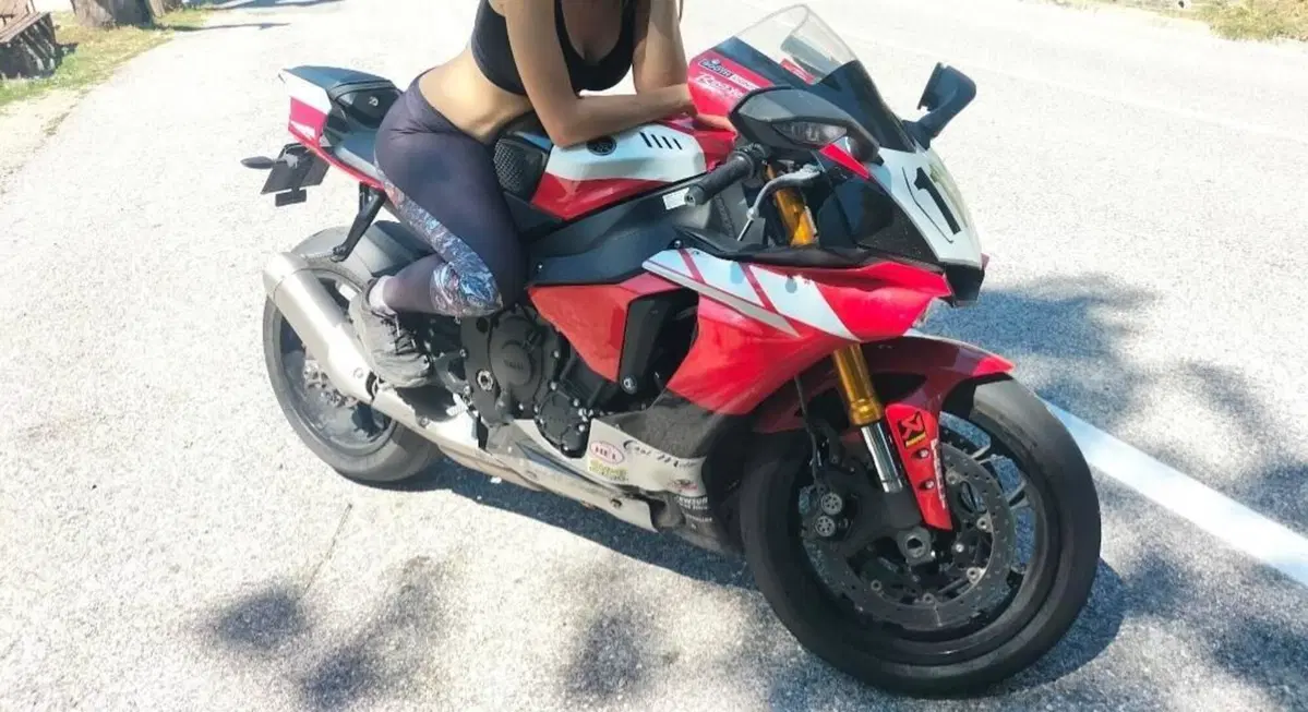 Yamaha YZF R1 (2017 - 19) (2)