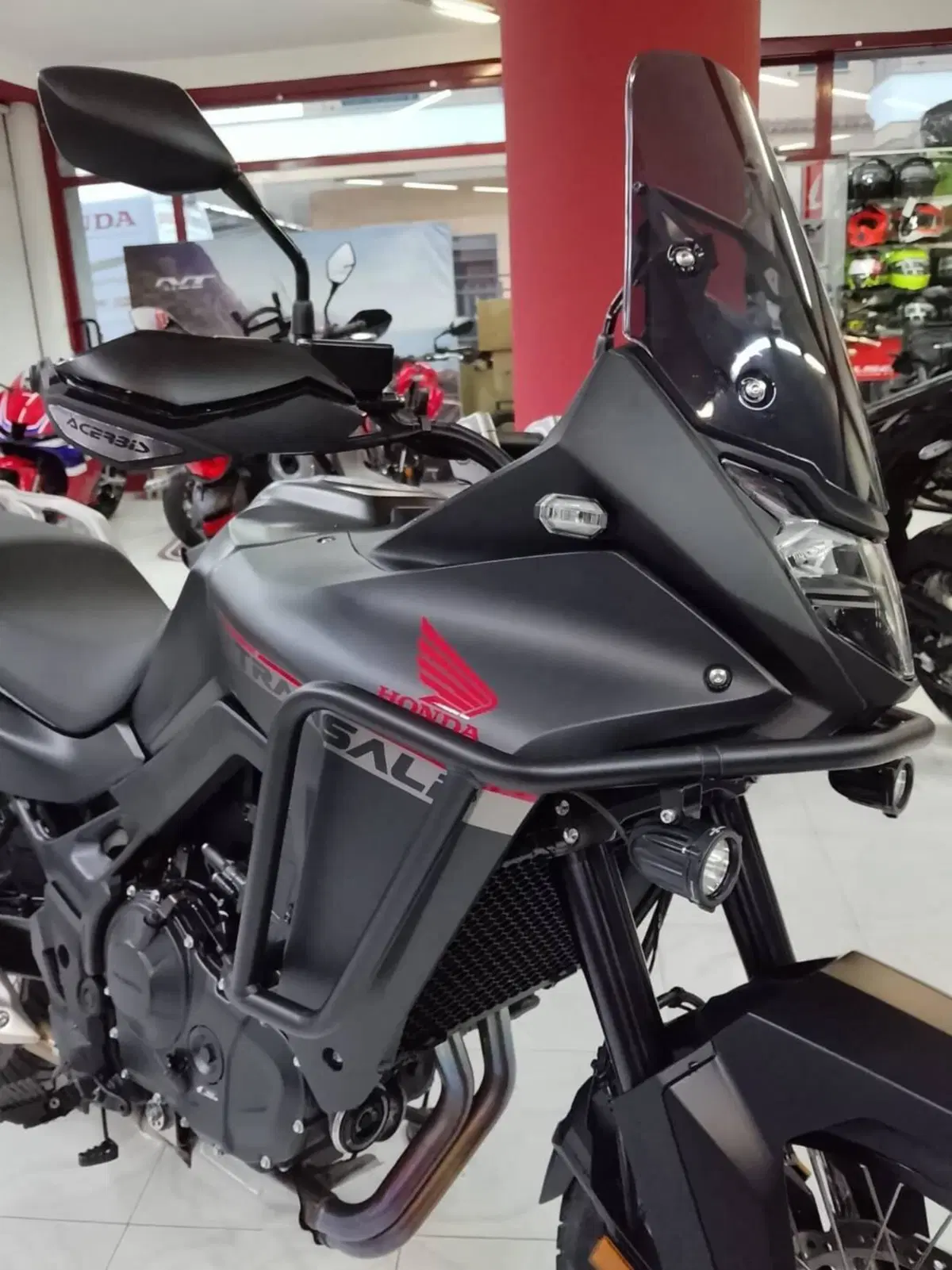 Honda Transalp XL750 (2023 - 24) (3)