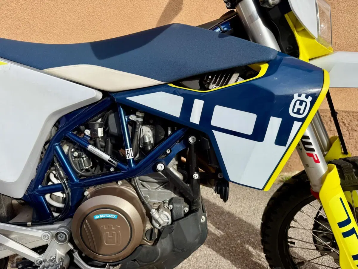 Husqvarna 701 Enduro (2023 - 25) (4)