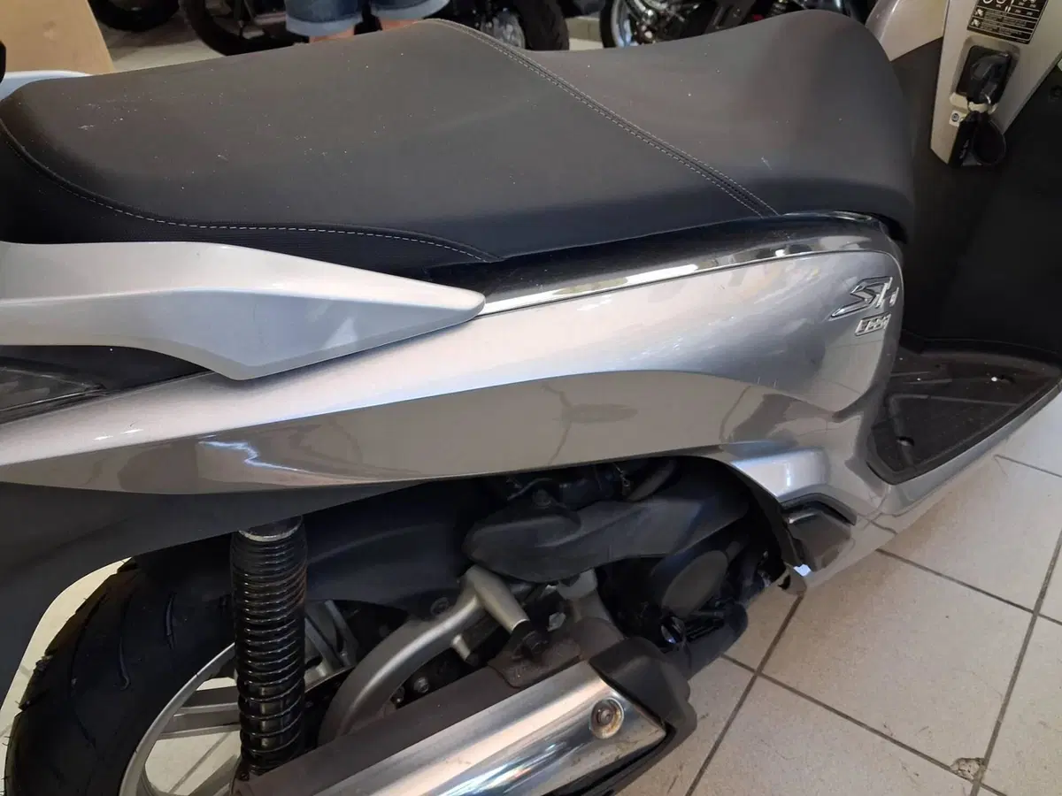 Honda SH 300 i ABS (2016 - 20) (4)
