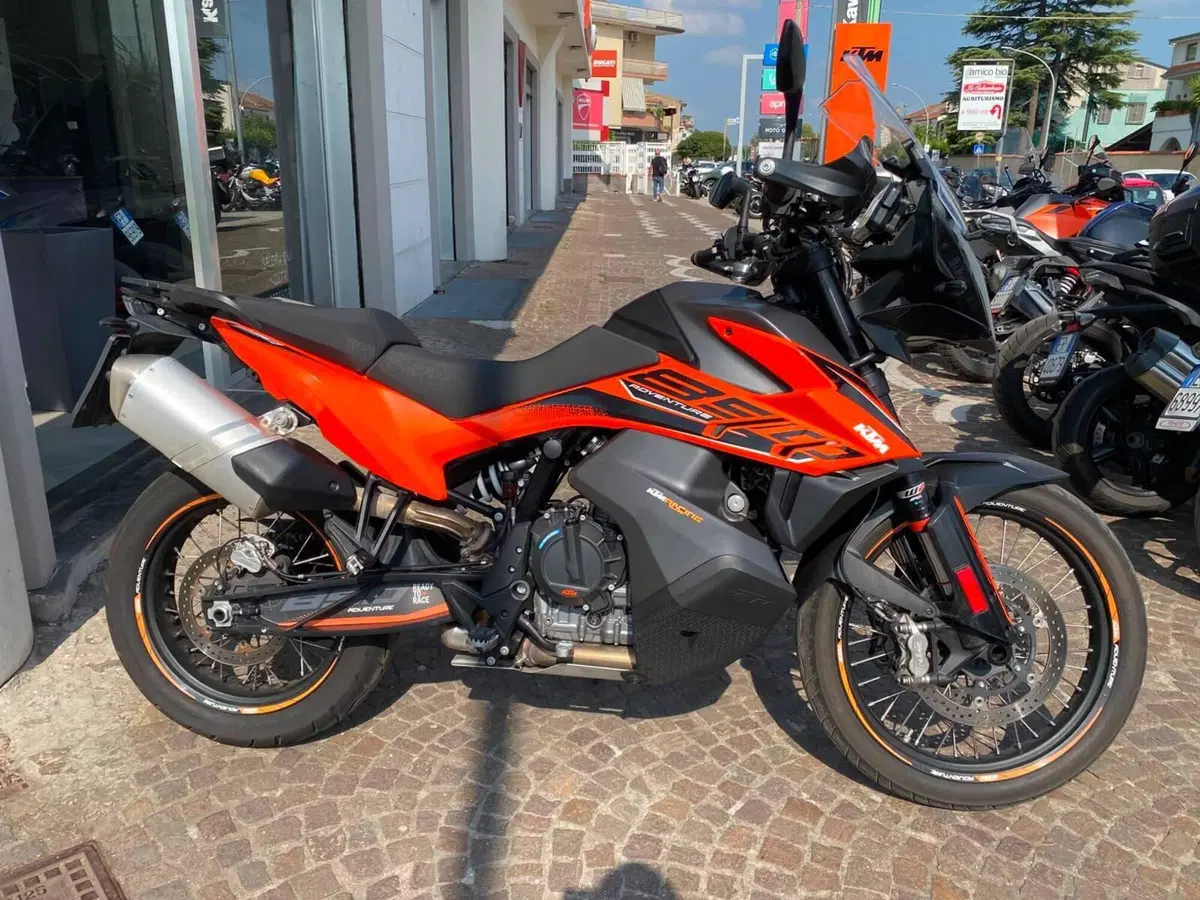 KTM 890 Adventure (2022)