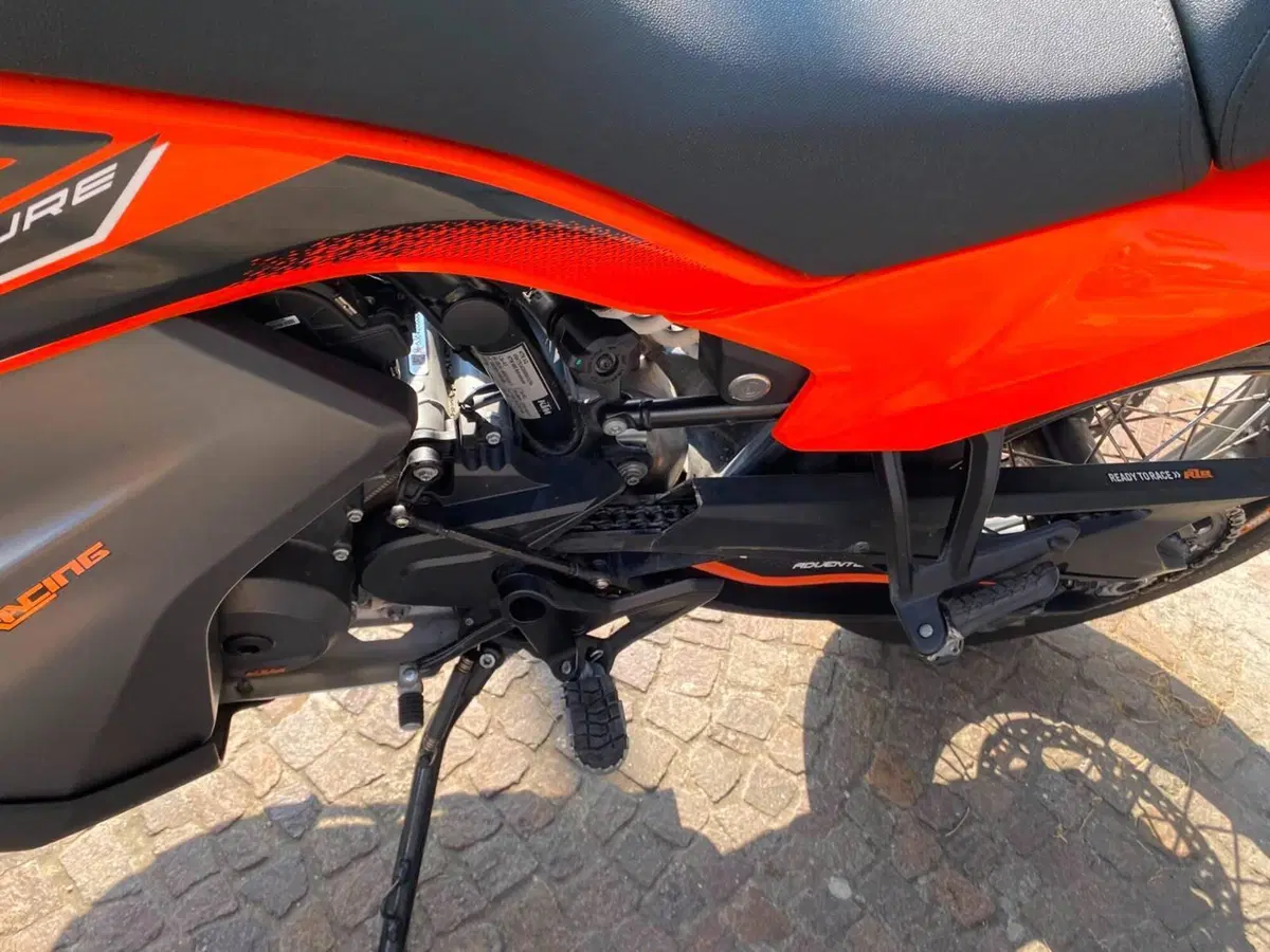 KTM 890 Adventure (2022) (8)