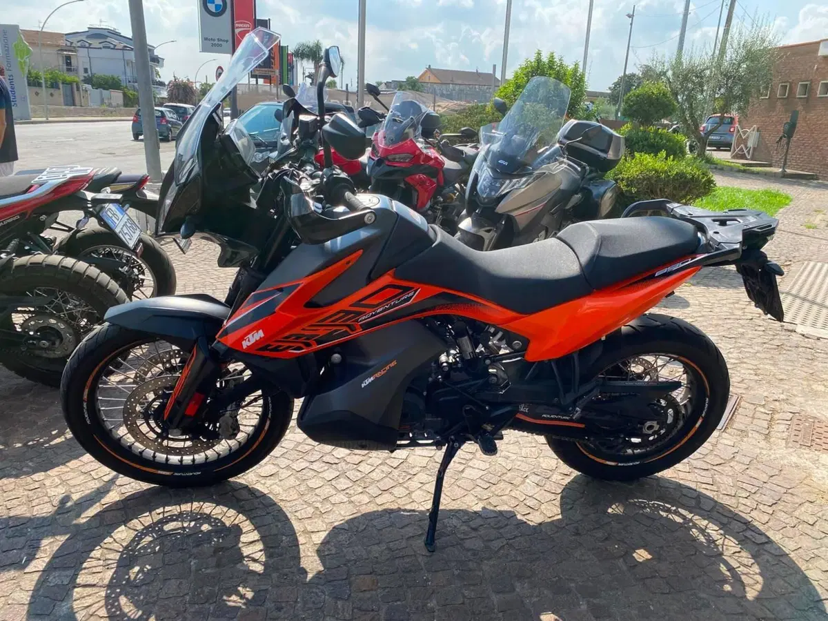 KTM 890 Adventure (2022) (2)