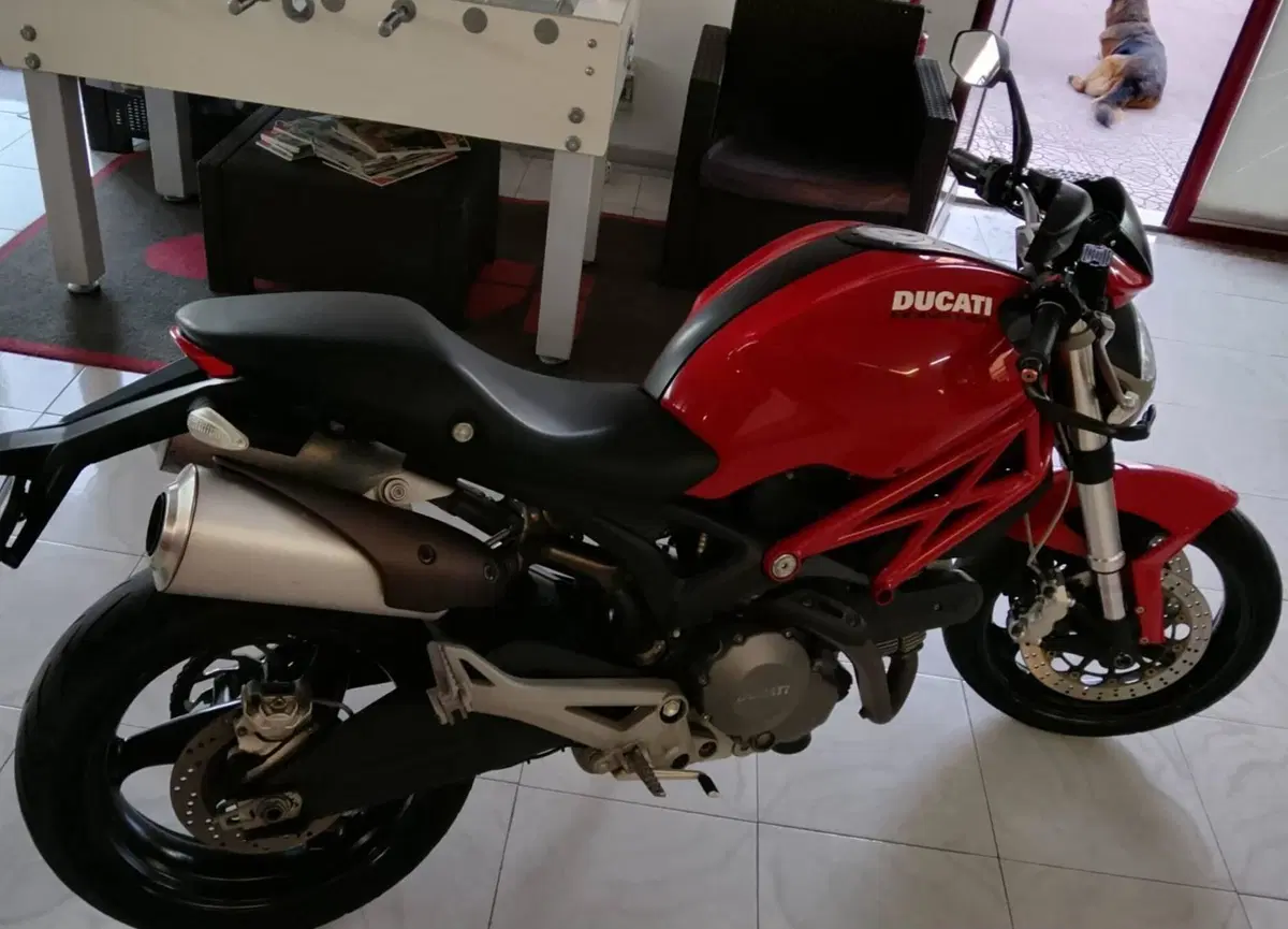 Ducati Monster 696 (2008 - 13) (3)
