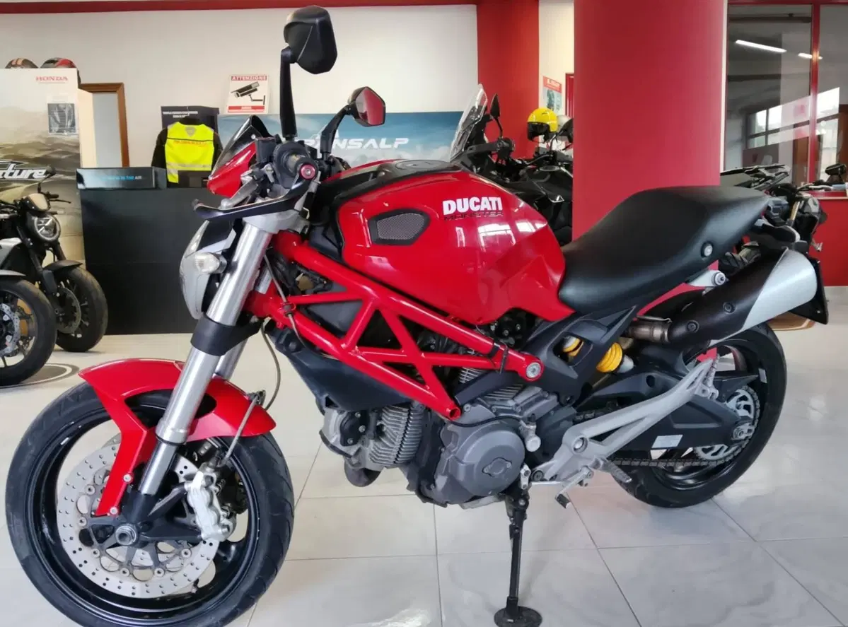 Ducati Monster 696 (2008 - 13) (6)