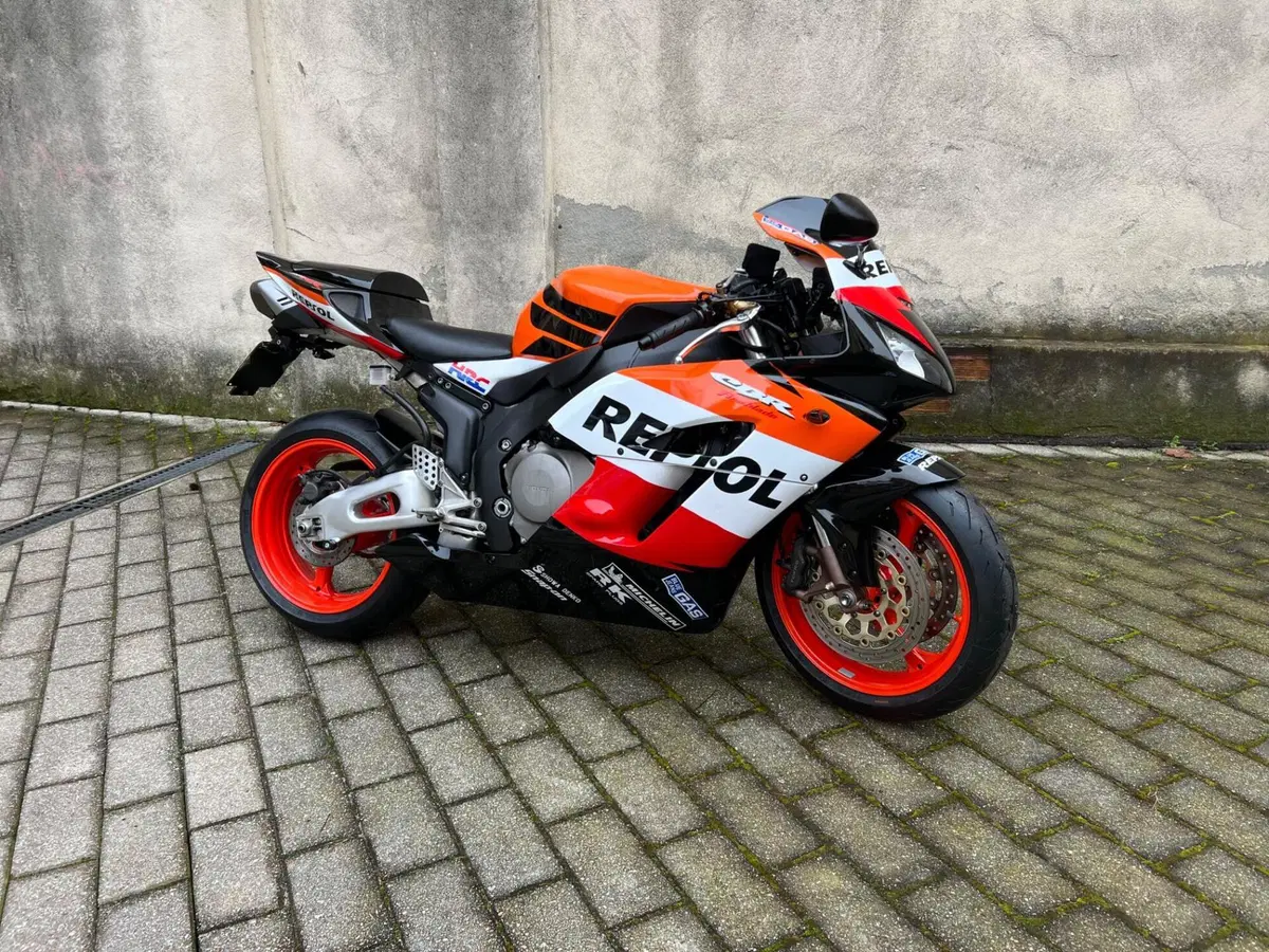 Honda CBR 1000 RR Fireblade (2004 - 05) (2)