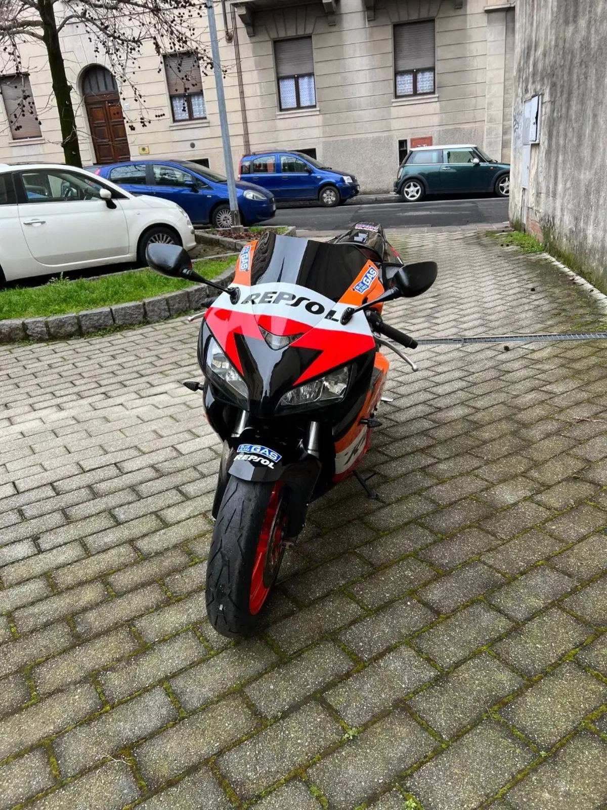 Honda CBR 1000 RR Fireblade (2004 - 05) (6)
