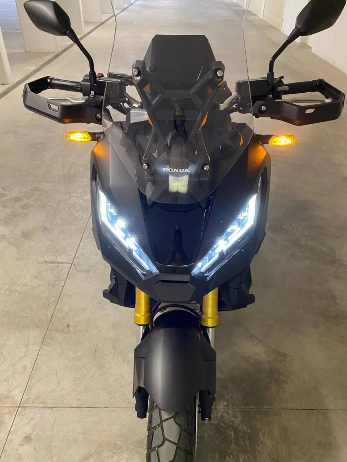 Honda X-ADV 750 DCT (2021 - 24) (3)