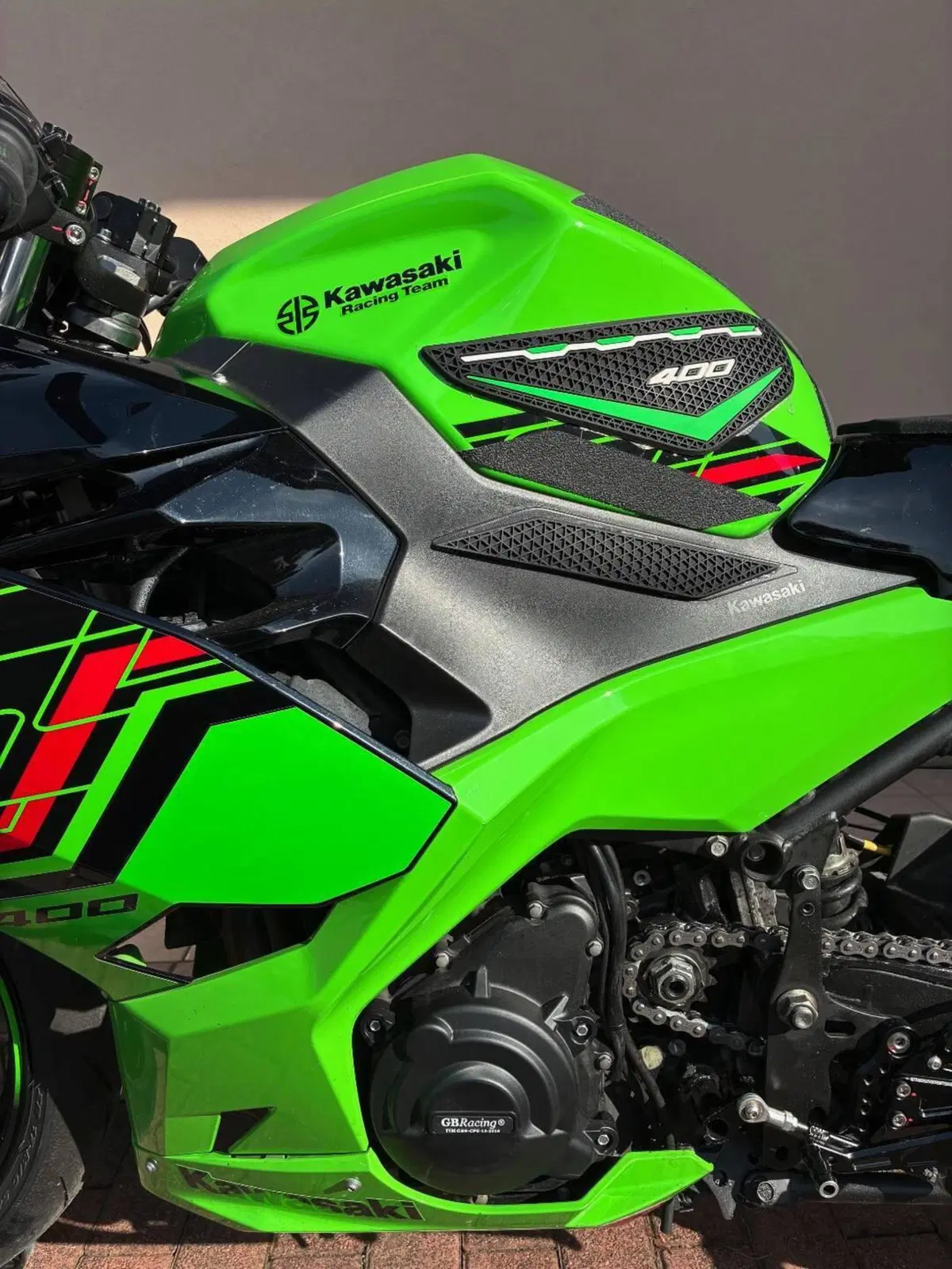 Kawasaki Ninja 400 (2023) (2)