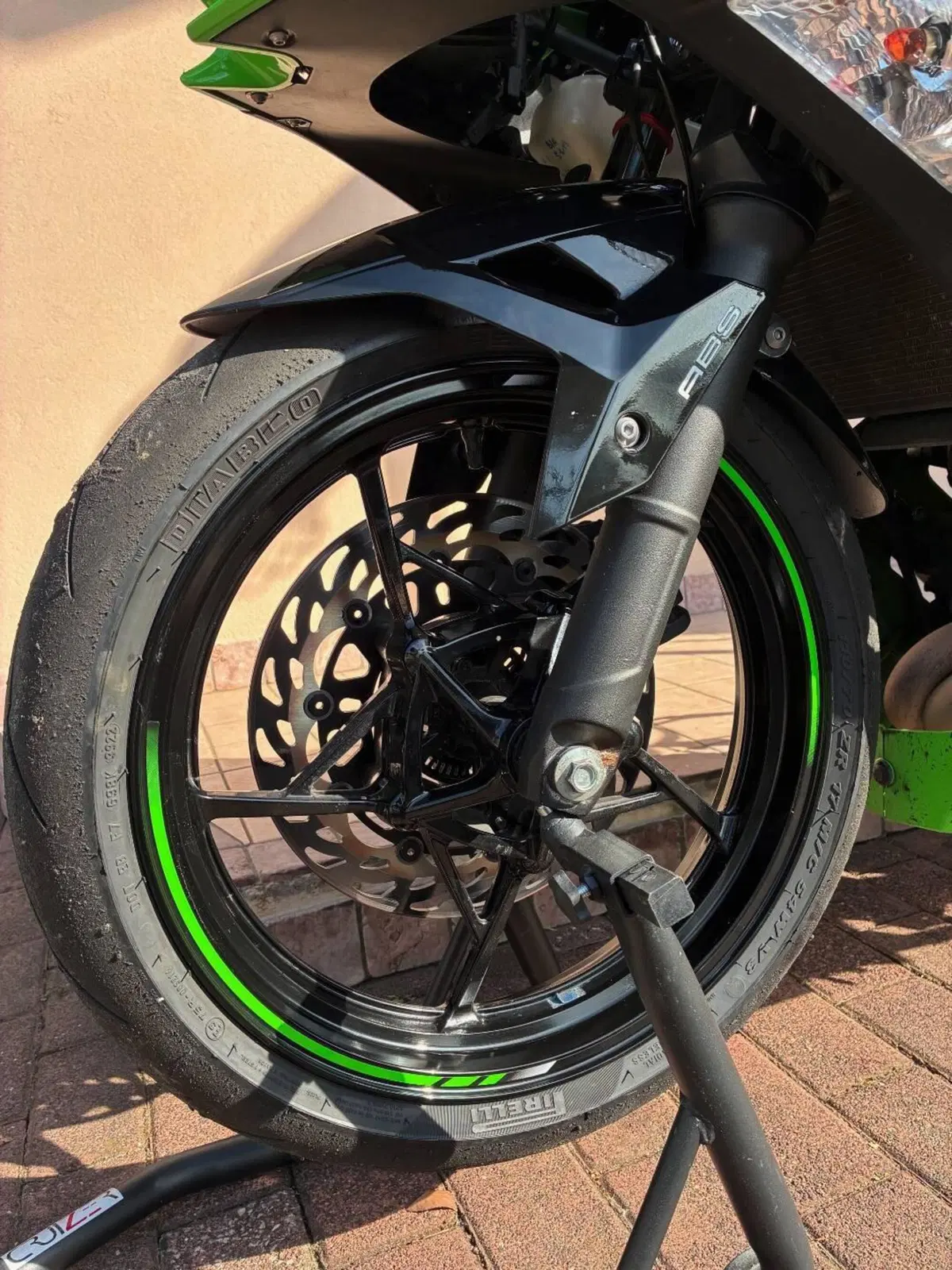 Kawasaki Ninja 400 (2023) (5)