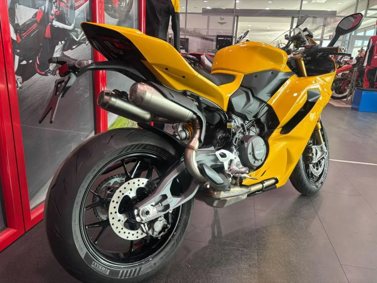 Ducati Panigale V2 S (2025 - 26) (7)