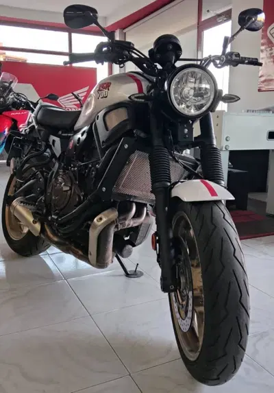 Yamaha XSR 700 XTribute (2022 - 24) usata