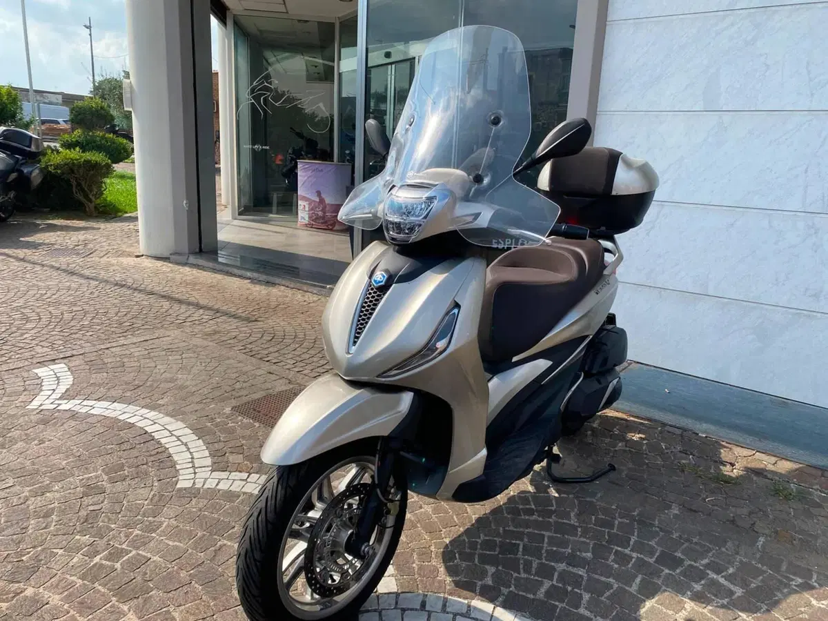 Piaggio Beverly 400 ABS-ASR (2021 - 24) (4)