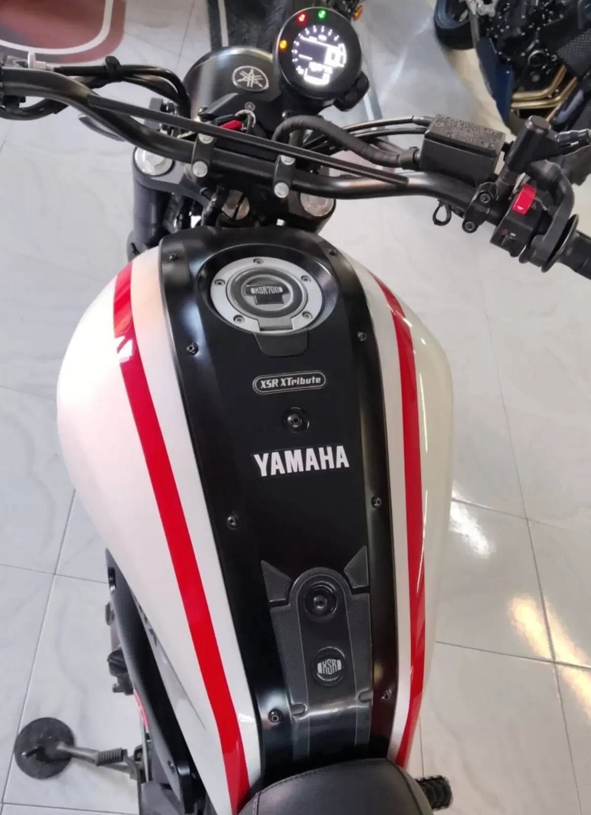 Yamaha XSR 700 XTribute (2022 - 24) (7)