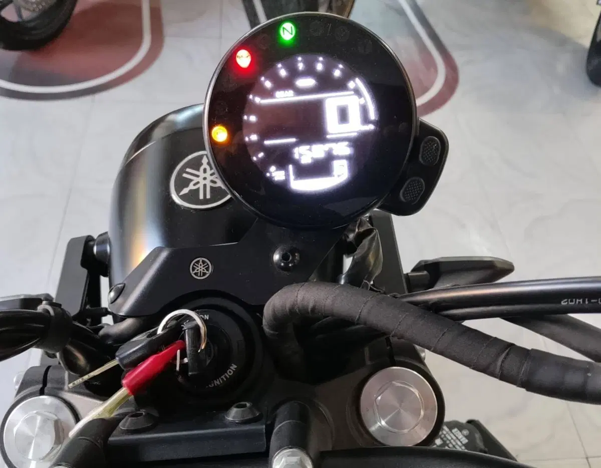 Yamaha XSR 700 XTribute (2022 - 24) (8)