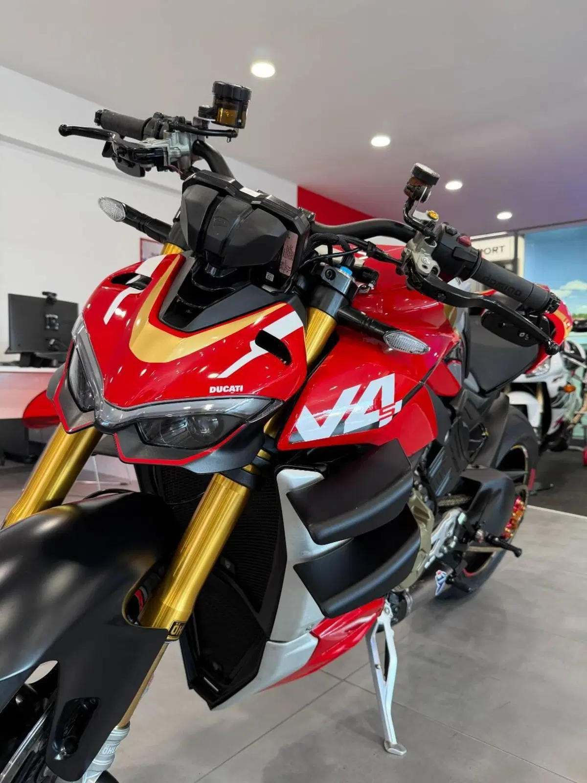 Ducati Streetfighter V4 1100 S (2021 - 22) (2)