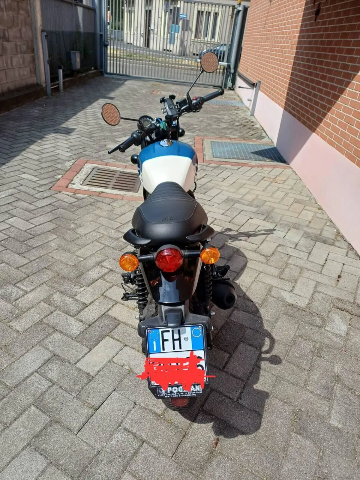 Royal Enfield HNTR 350 (2022 - 26) (4)