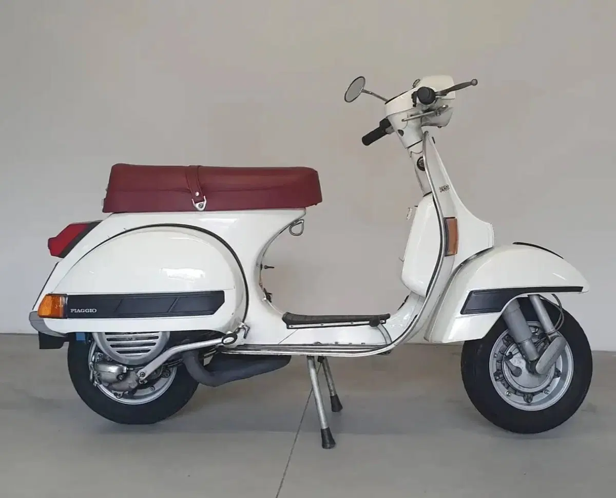 Vespa P200E (2)