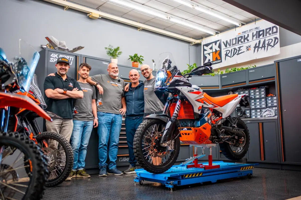 KTM 890 Adventure R (2023 - 24) (15)