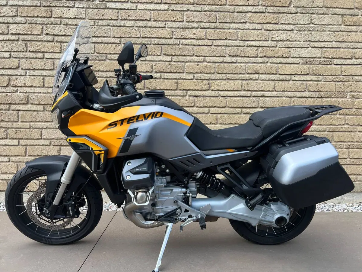 Moto Guzzi Stelvio (2024 - 26) (6)