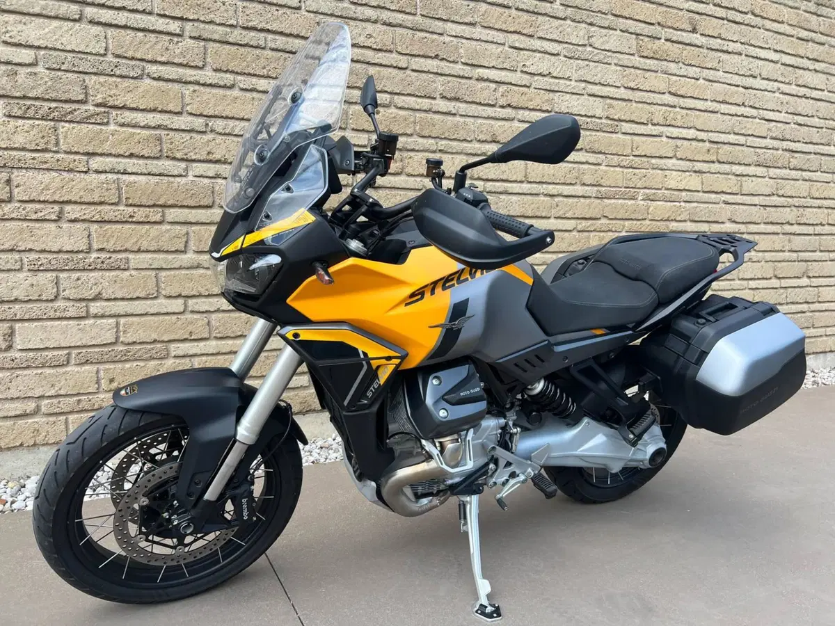 Moto Guzzi Stelvio (2024 - 26) (7)