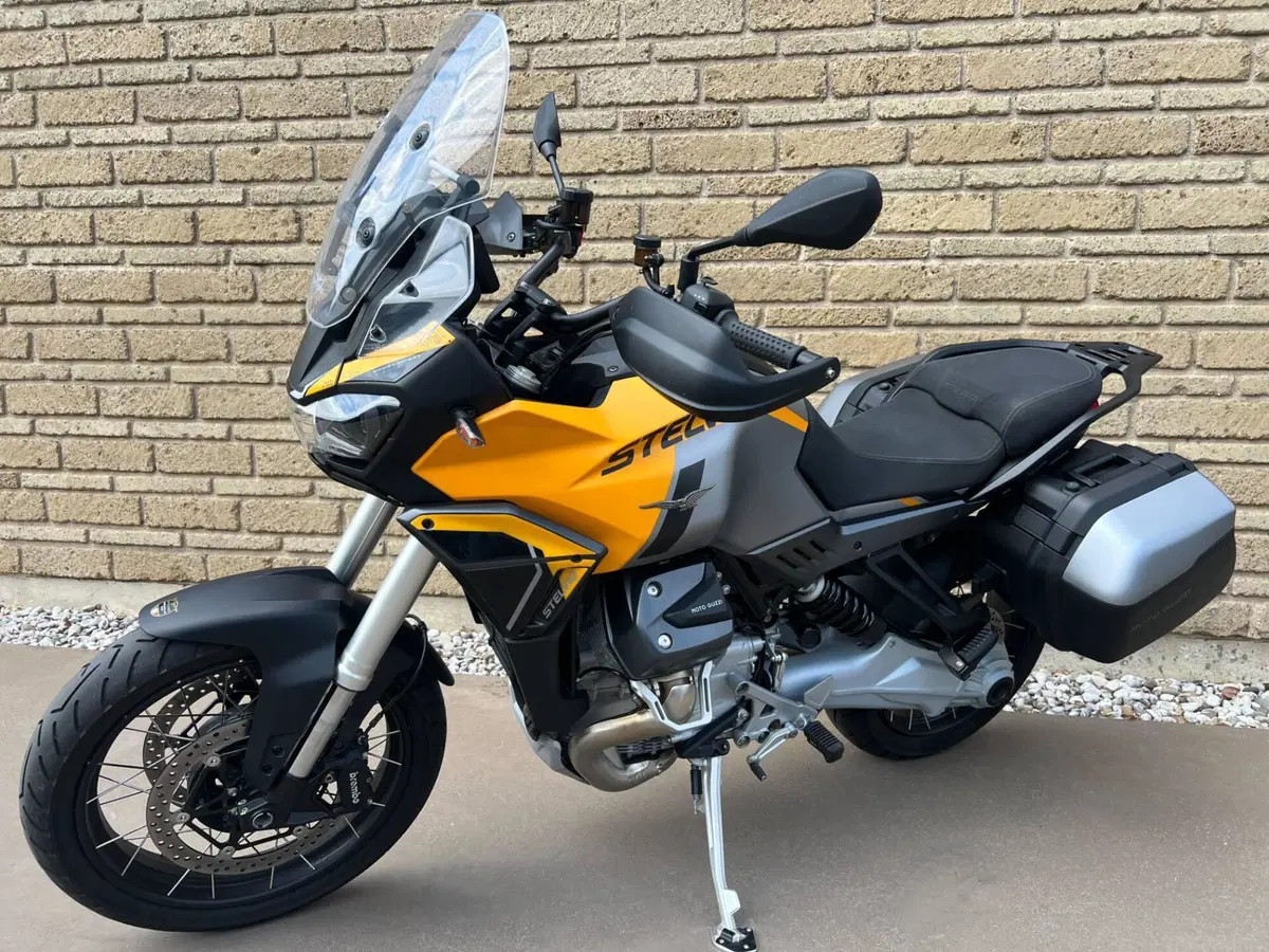 Moto Guzzi Stelvio (2024 - 26) (8)