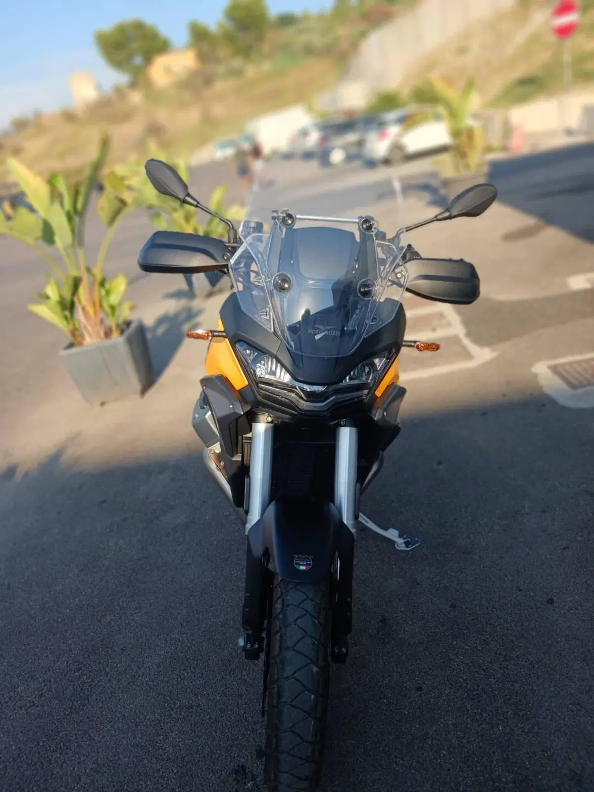 Moto Guzzi Stelvio (2024 - 26) (4)